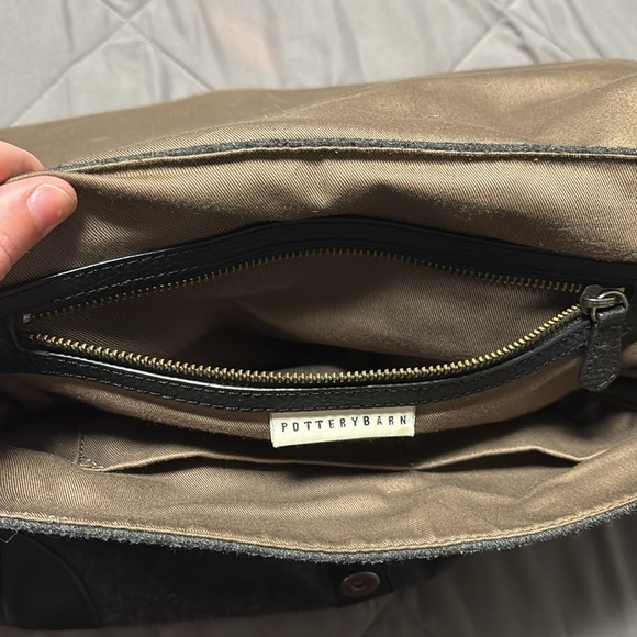 POTTERY BARN GRAY ESSEX FELT MESSENGER BACKPACK BAG - Picture 10 of 12